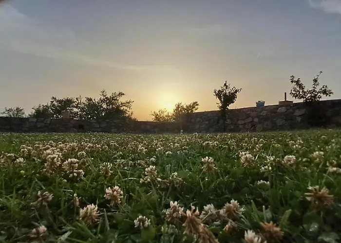 Lovely شقة كالاماتا